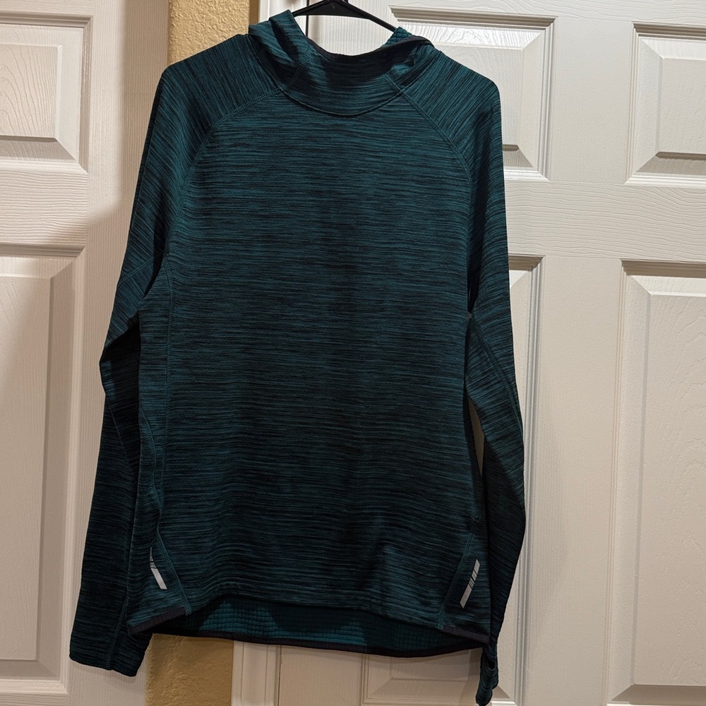 DSG Hooded Active Quilt Lined Top Nwt